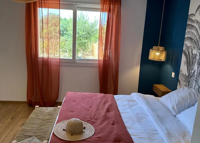 La Poudriere - Grand Avec Jardin Prive Au Calme, Apartment Figari (Corsica)